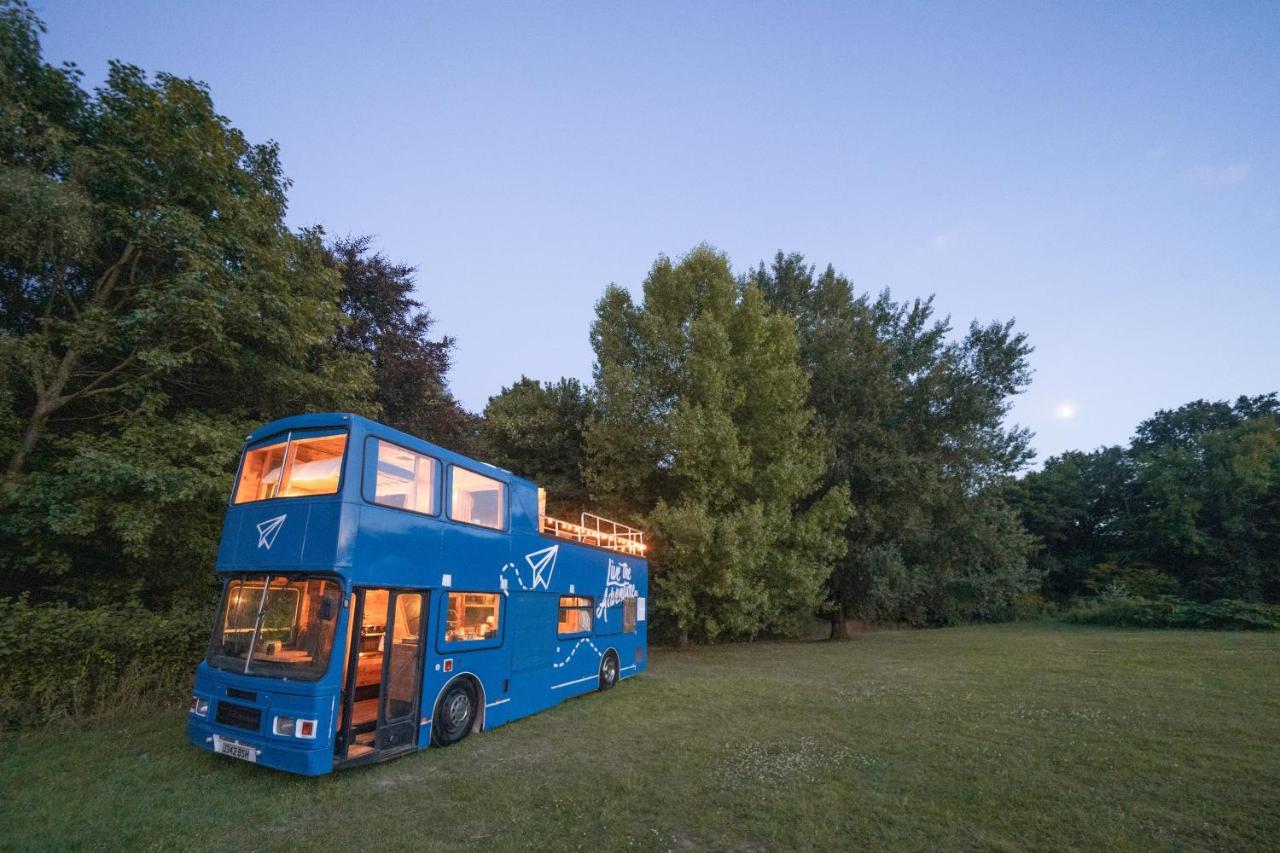 阿克菲尔德 Delightful 2 Bed Double Decker Bus With Hot Tub酒店 外观 照片