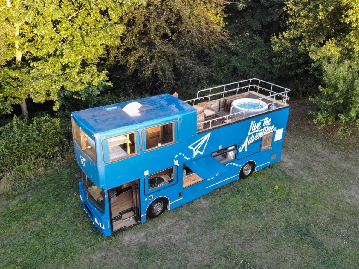 阿克菲尔德 Delightful 2 Bed Double Decker Bus With Hot Tub酒店 外观 照片